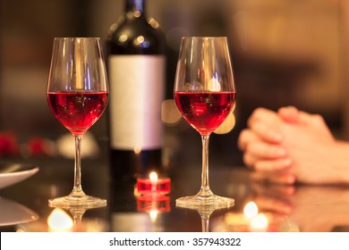 Closeup of wine glasses in a restaurant. 