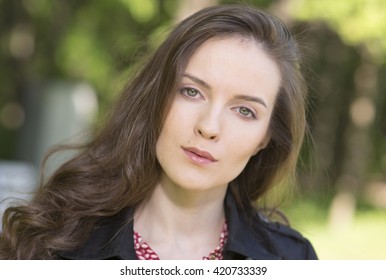 Closeup Young Girl Brown Hair Stock Photo 420733339 | Shutterstock