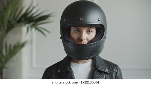 ヘルメット フルフェイス の画像 写真素材 ベクター画像 Shutterstock