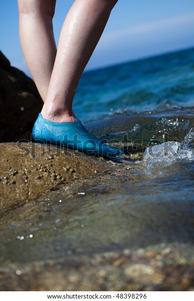 shoes to wear on rocky beaches