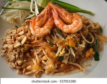 Closeup,Thai fried noodles with shrimp "Pad Thai Kung" famous,Thai,Asia food
