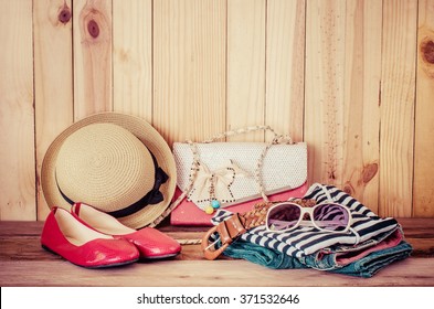 1,019,049 Clothing and accessories Stock Photos, Images & Photography ...