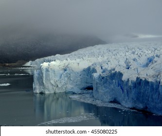 The cloud, the glacier and the reflex