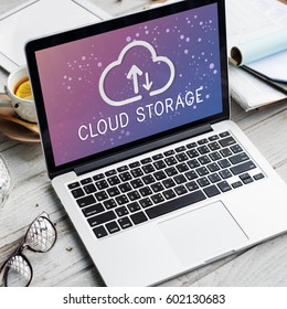 Cloud storage upload and download data management technology