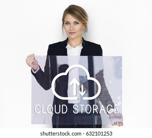 Cloud storage upload and download data management technology