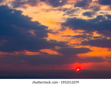 Cloud Y Sky In The Early Morning 