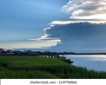 Clouds in the horizon 