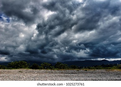 Clouds and clouds over the beach