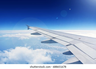 975 Atmosphere under wing Images, Stock Photos & Vectors | Shutterstock