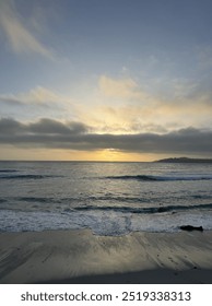 Cloudy sunset at the beach