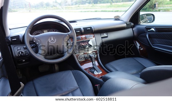 Cluj Napocaromaniajuly 15 2016 Mercedes Benz Stockfoto