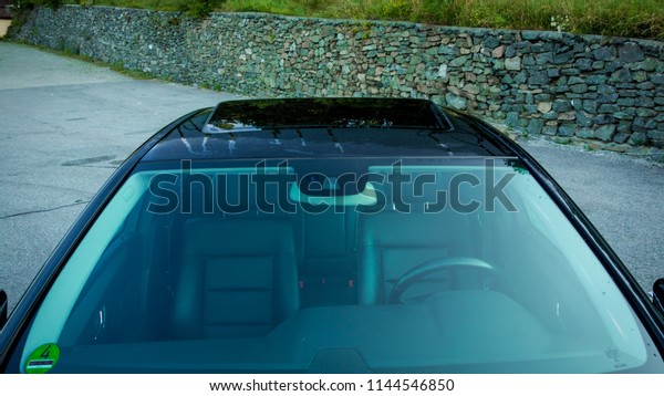 Clujnapocaromaniajuly 272018automotive Sunroof Wind Deflector