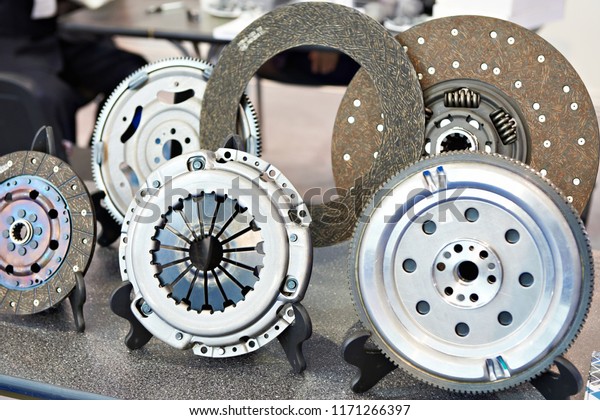 Clutch discs\
and pressure plates in the car\
store