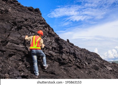 coal geologist at lignite mine North of THAILAND
