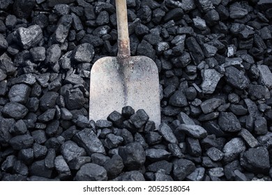 coal mine hard coal and coal loading shovel