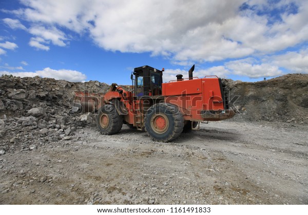 coal mining equipment.\
bulldozer