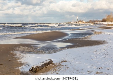 The coast of the Baltic Sea in windy, winter day - Shutterstock ID 547194511