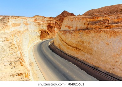 Coastal road of Hasik to Shuwaymiyah, East Dhofar, Sultanate of Oman.