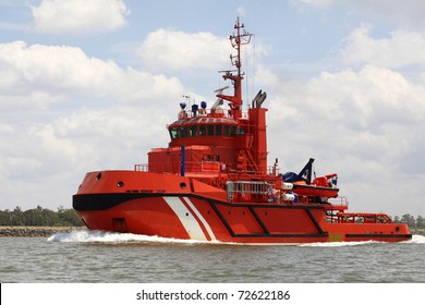 Coastal safety, salvage and rescue boat