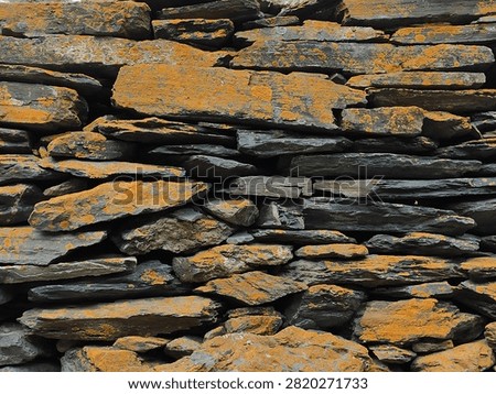 Cobble stone wall patter and background
