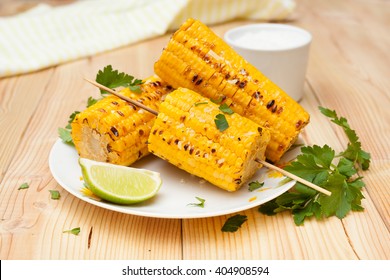 cobs of cooked corn