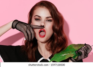 Cocaine Woman Drugs Relaxation Green Leaf Make-up Model