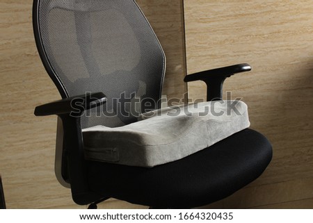 Coccyx seat cuhion in office chair