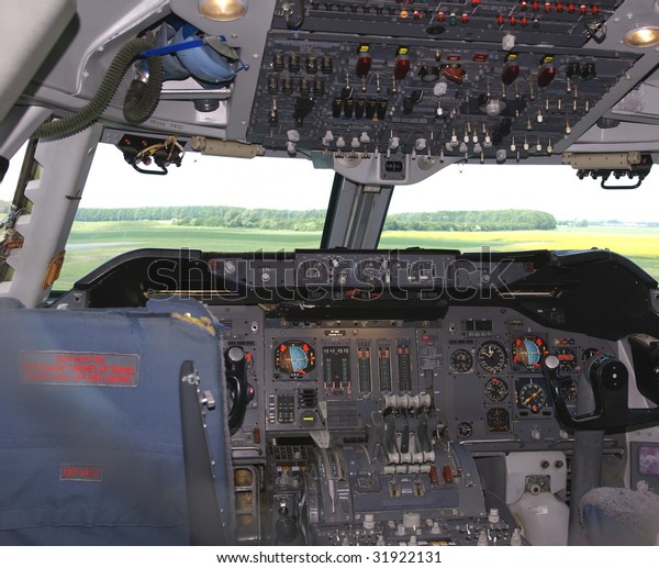 Cockpit Big Airplane Stock Photo 31922131 | Shutterstock