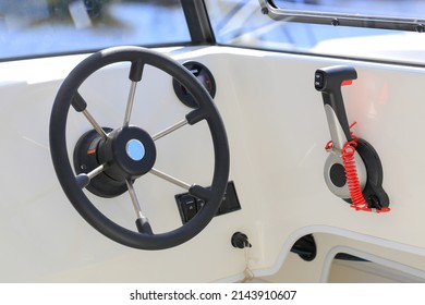 Cockpit Motor Boat With Steering Wheel And Throttle Control