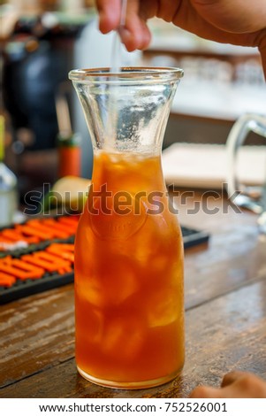 Cocktail jar with natural flavours and vodka