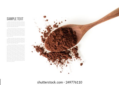 cocoa powder and wooden tea spoon