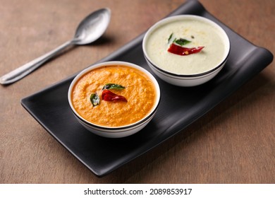 Coconut Chutney Tomato Chutney For Idli Or Idly Dosa. Popular South Indian Breakfast In Kerala Tamil Nadu. 