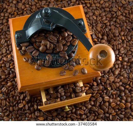 coffebeans and grinder