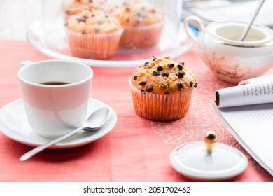Coffee break avec des chips de chocolat muffins
