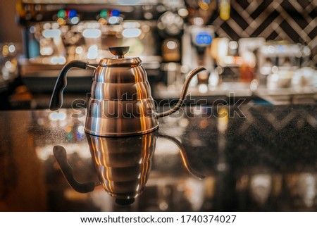 Coffee brewing tools, coffee brewing methods