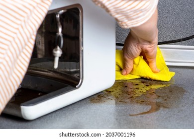 1,530 Coffee leak Images, Stock Photos & Vectors | Shutterstock