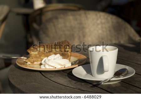 coffee with piece of applepie