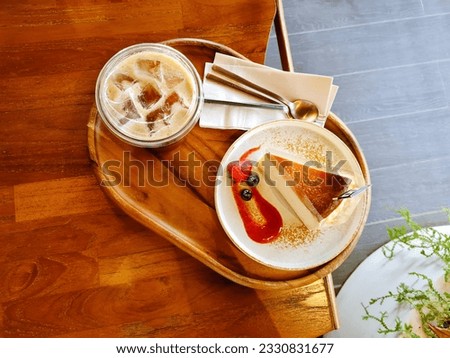 Similar – Foto Bild goûter au Panier Kuchen