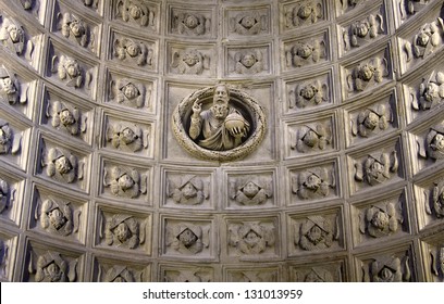 Imagenes Fotos De Stock Y Vectores Sobre Coffered Vault