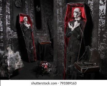 scary dead people in coffins
