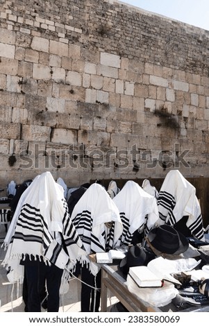 Cohanim or Jewish priests cover their heads with their prayer shawls and recite a special blessing for God's protection of  the Jewish people.  ストックフォト © 