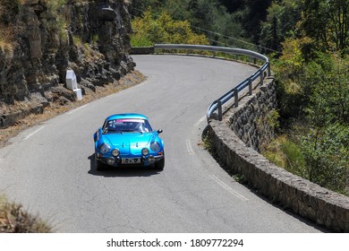 Col Du Turini, France - 08 30 2020: Vintage Racing Cars In Demonstration In The Col Du Turini En Aout 2020 Dans Le C Adre Du Tour De France 2020