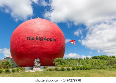 Colborne, Ontario, Canada – 20 August, 2019: Big Apple Roadside Restaurant And Attraction In Colborne, Ontario.