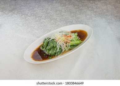 Cold Dish Made Of Green Vegetables And Shredded Radish 2