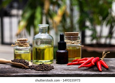 Cold Pressed Capsicum Oil, Cold Pressed Pepper Oil, Medical Extract Oil