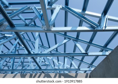 Cold Rolled Steel Roof Frame On Concrete Wall