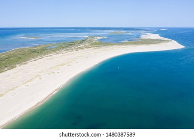The Cold Waters Of The Atlantic Ocean Bathe A Scenic Beach On Monomoy, Cape Cod, Massachusetts. This Beautiful Area Of New England, Not Too Far From Boston, Is A Popular Summer Vacation Destination.