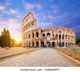 Kolosseum oder Flavian Amphitheater (Amphitheater Flavium oder Kolosseo), Rom, Italien.  