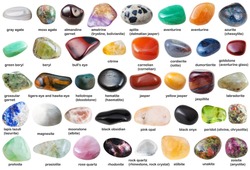 коллаж из различных камней с именами, выделенными на белом фоне