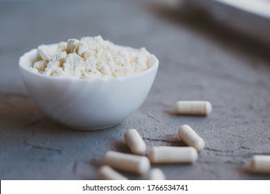 Collagen or colostrum in capsules and powder
